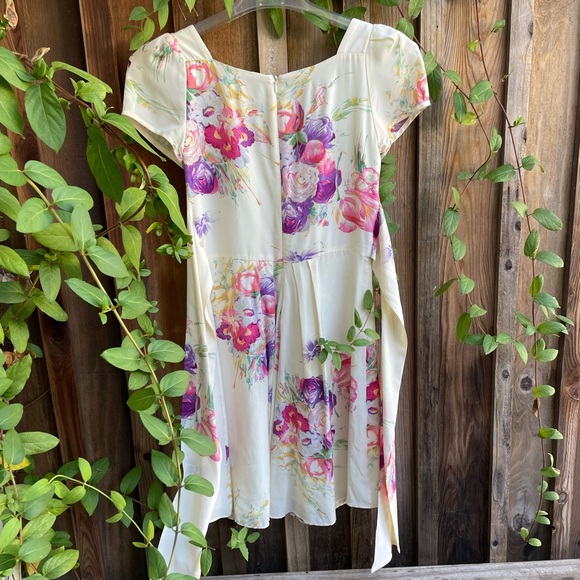 Betsey Johnson Collection Floral Dress - Picture 3 of 9